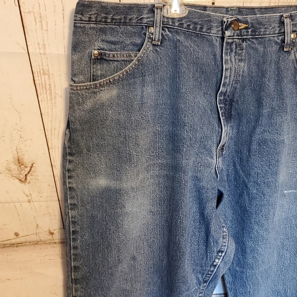 Wrangler Premium Quality relaxed fit men's jeans blue 40X32